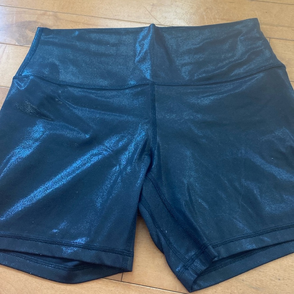 Lululemon shine bike shorts size 12